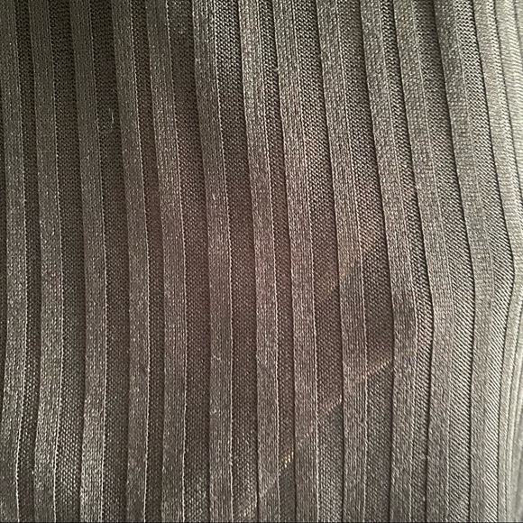 H&M ribbed black mock neck top - Picture 3 of 5